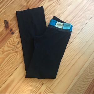 lululemon athletica Pants - Lululemon Athletica Black Size 4 Yoga Pants lululemon athletica Pants - Lululemon Athletica Black Size 4 Yoga Pants
